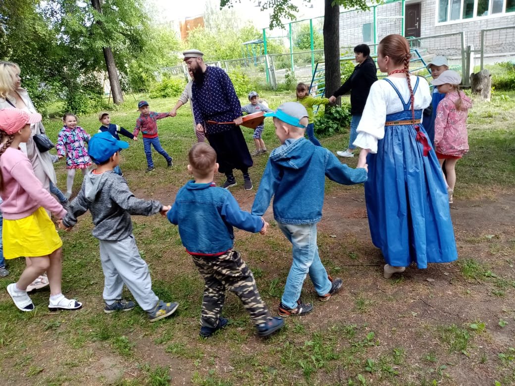 Центр народной культуры среднего урала. Ритуалы в центре традиционной народной культуры среднего Урала. Культура средней руки. Ношу родное центр традиционной культуры среднего Урала.